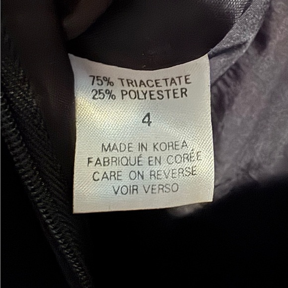 TAHARI-Elegant Black Sleeveless Dress - Picture 6 of 7